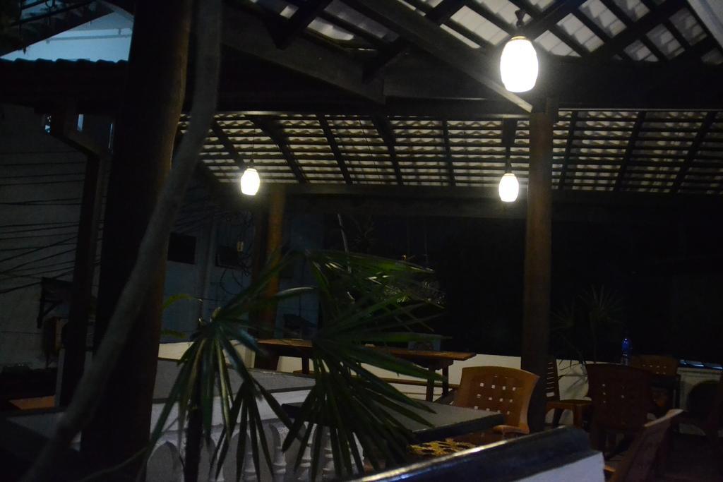 Surfcity Guesthouse Unawatuna Εξωτερικό φωτογραφία